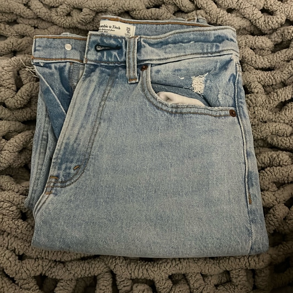 Abercrombie 90s High Rise Relaxed Jeans size 25